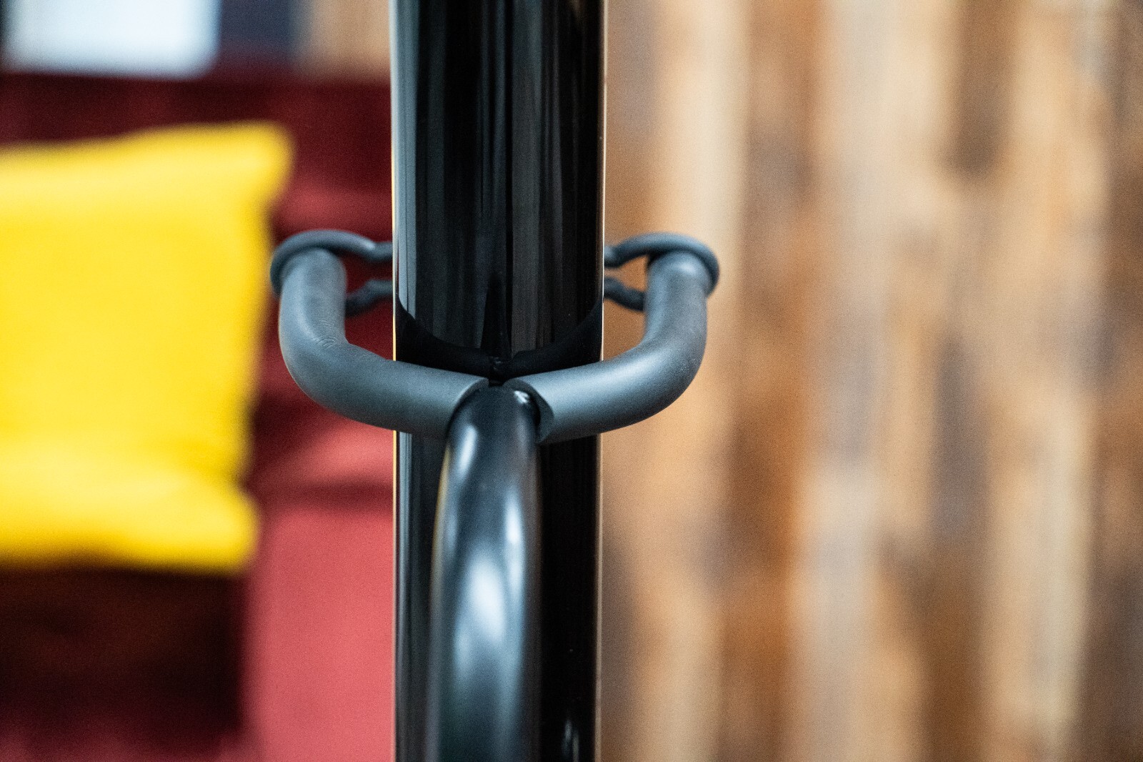 Rok-It Standard Stand for Acoustic, Electric, or Bass Guitars; (RI-GTRSTD-1)