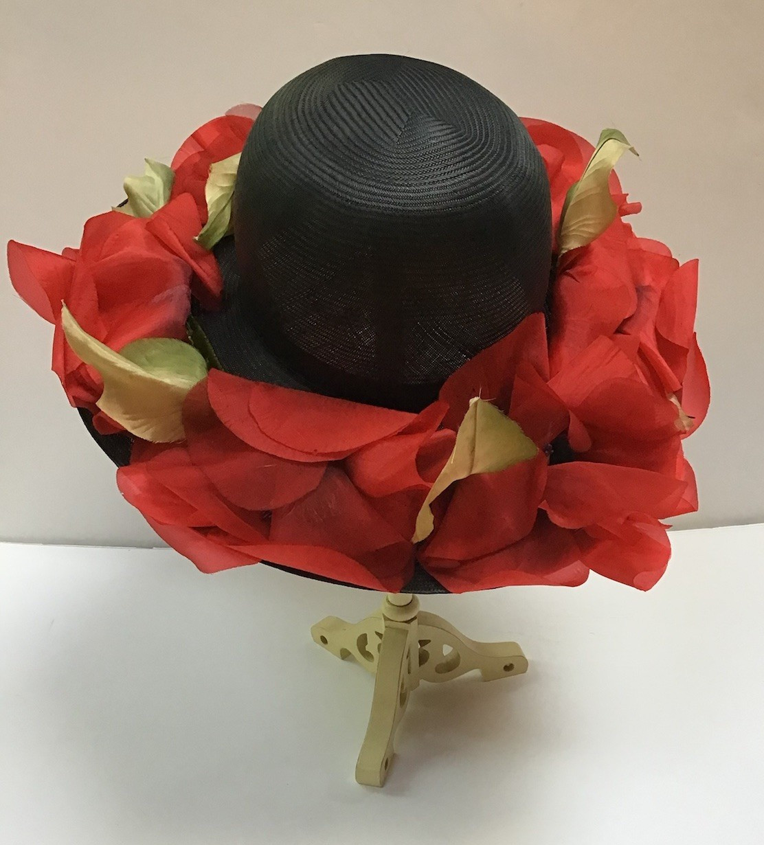 Vintage Women’s Hat Red Poppies Labeled Ranleigh Union USA Made Kentucky Derby