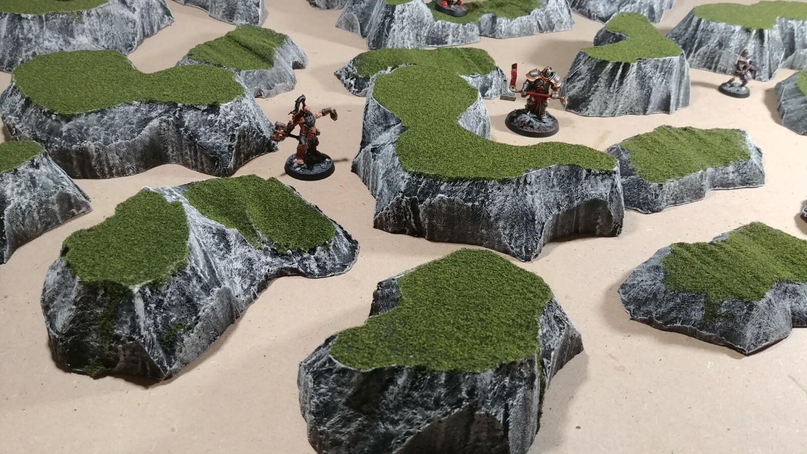 Wargaming Terrain - Large Box Set of Hills Grass Finish
