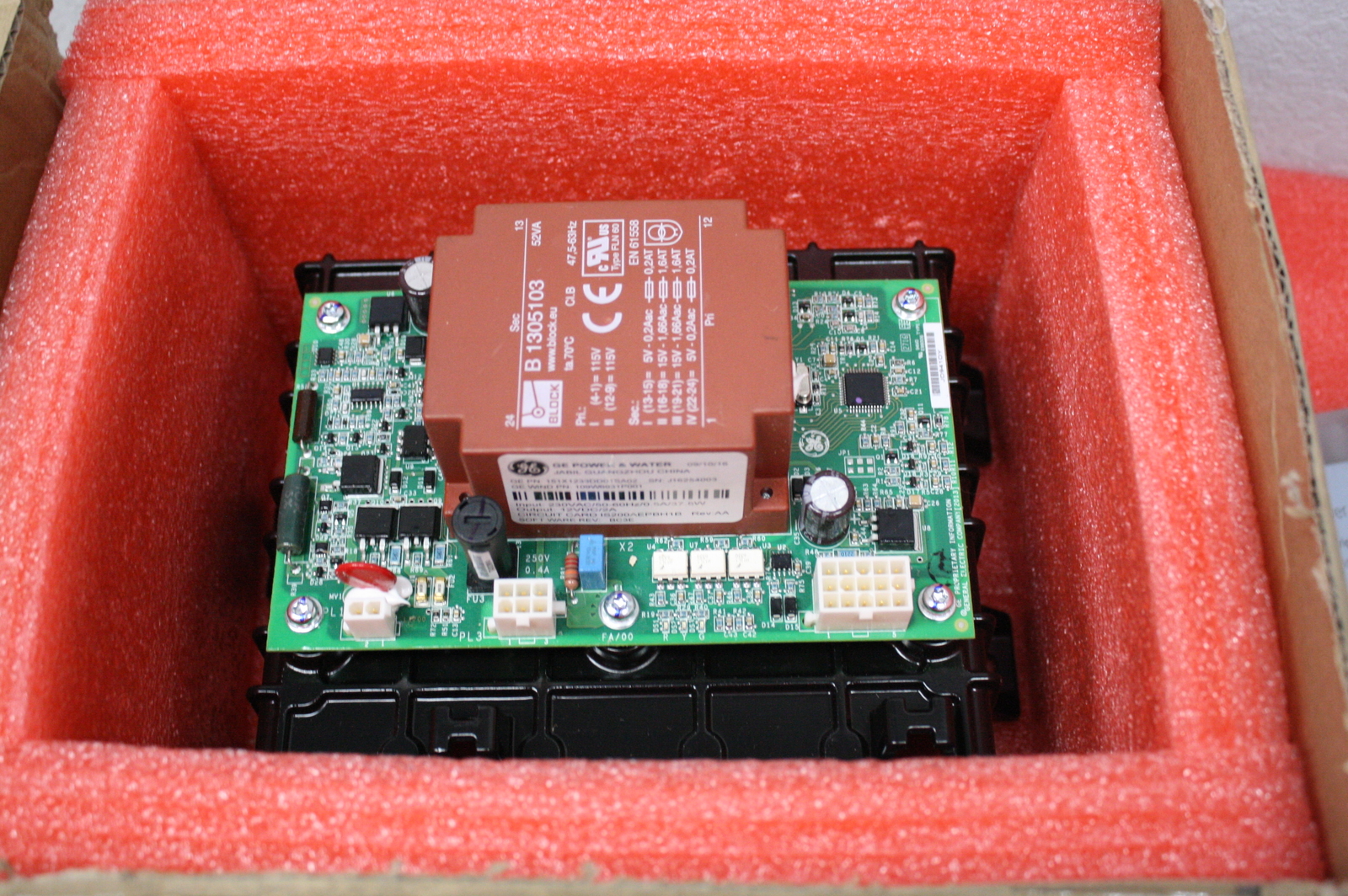 GE 1.6-100 Wind Turbine Pitch Battery Charger Sub Assembly Board 810-031-149