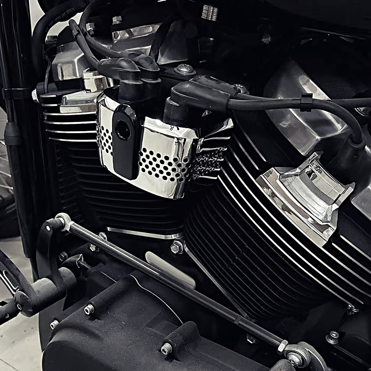 Chrome Ignition Coil Cover For Harley Softail Slim Fatboy Lower Rider 2018-2023