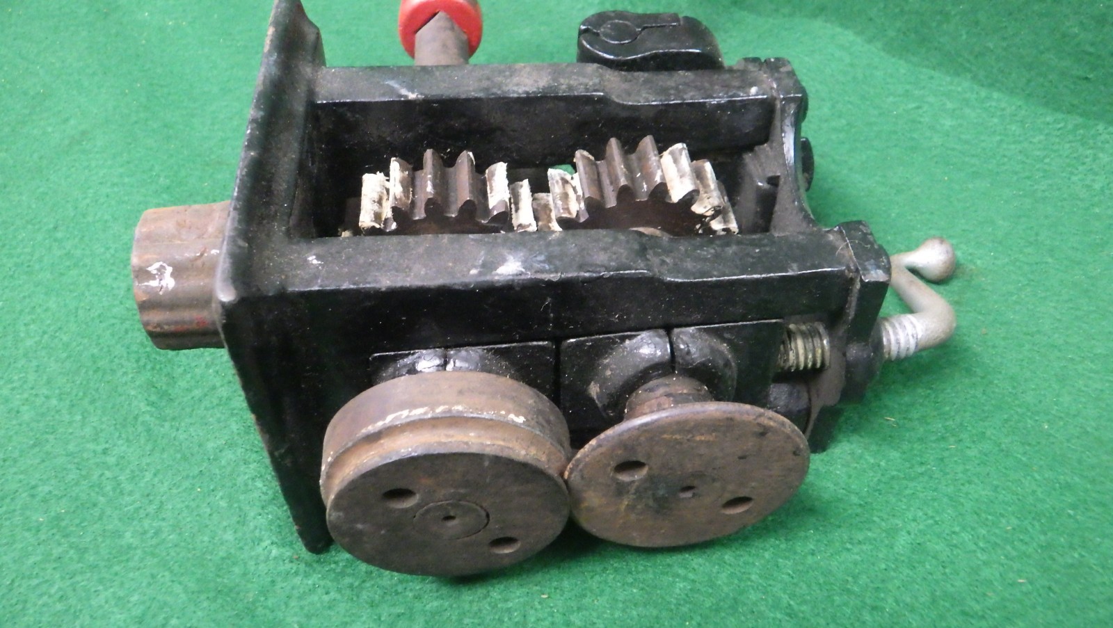 Pair Vintage Peck Stow & Wilcox Sheet Metal Bead Rollers/Crimpers w/Mount Pexto