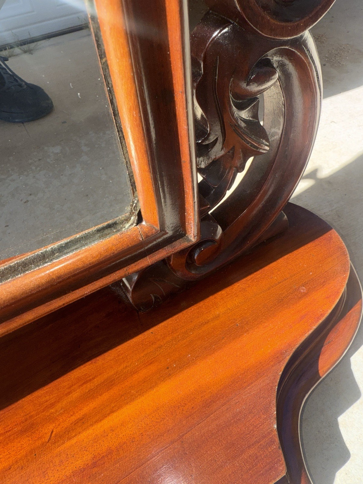 VICTORIAN TABLE TOP DRESSING MIRROR