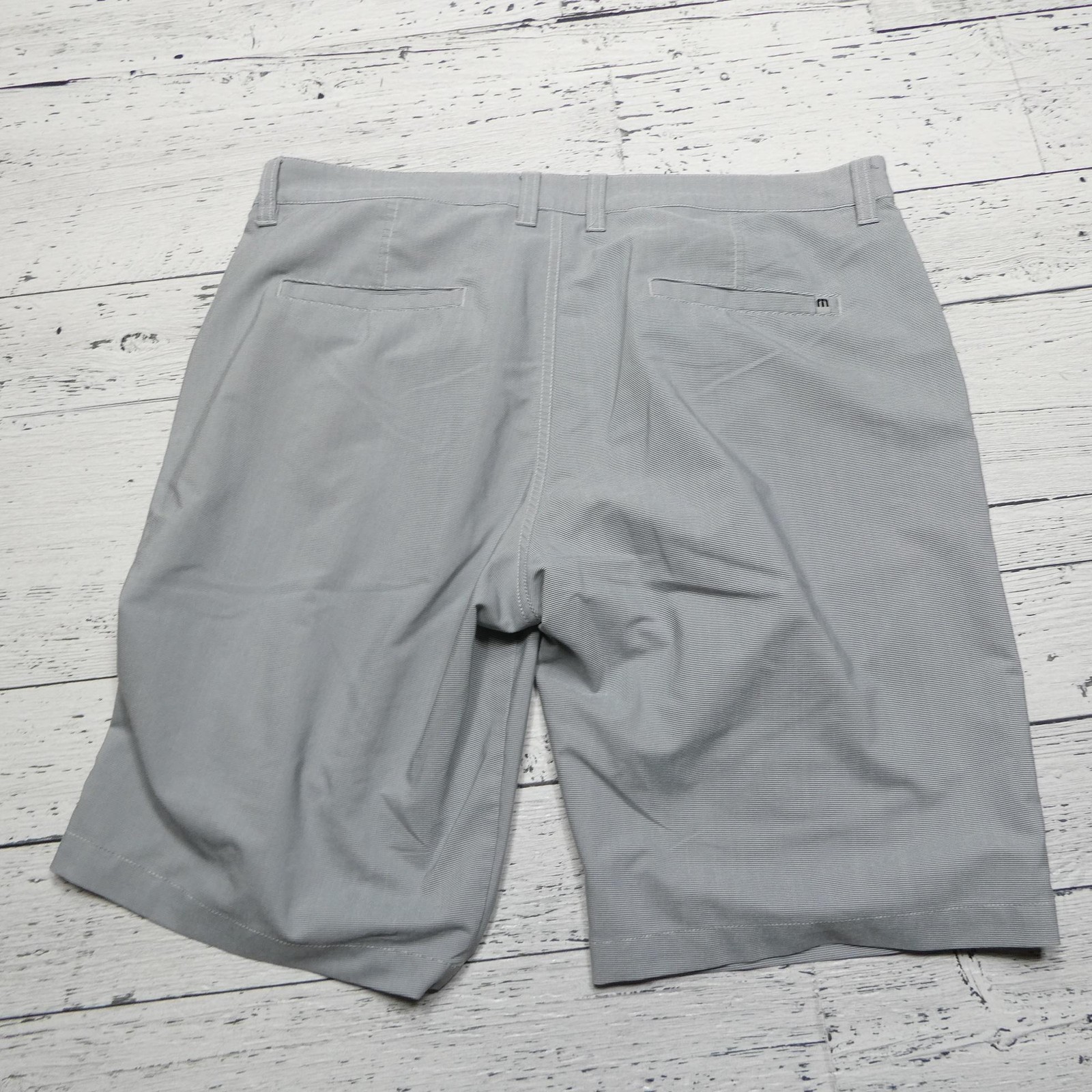 Travis Mathew Golf Shorts Mens Size 39 Gray Microstripe Performance Stretch