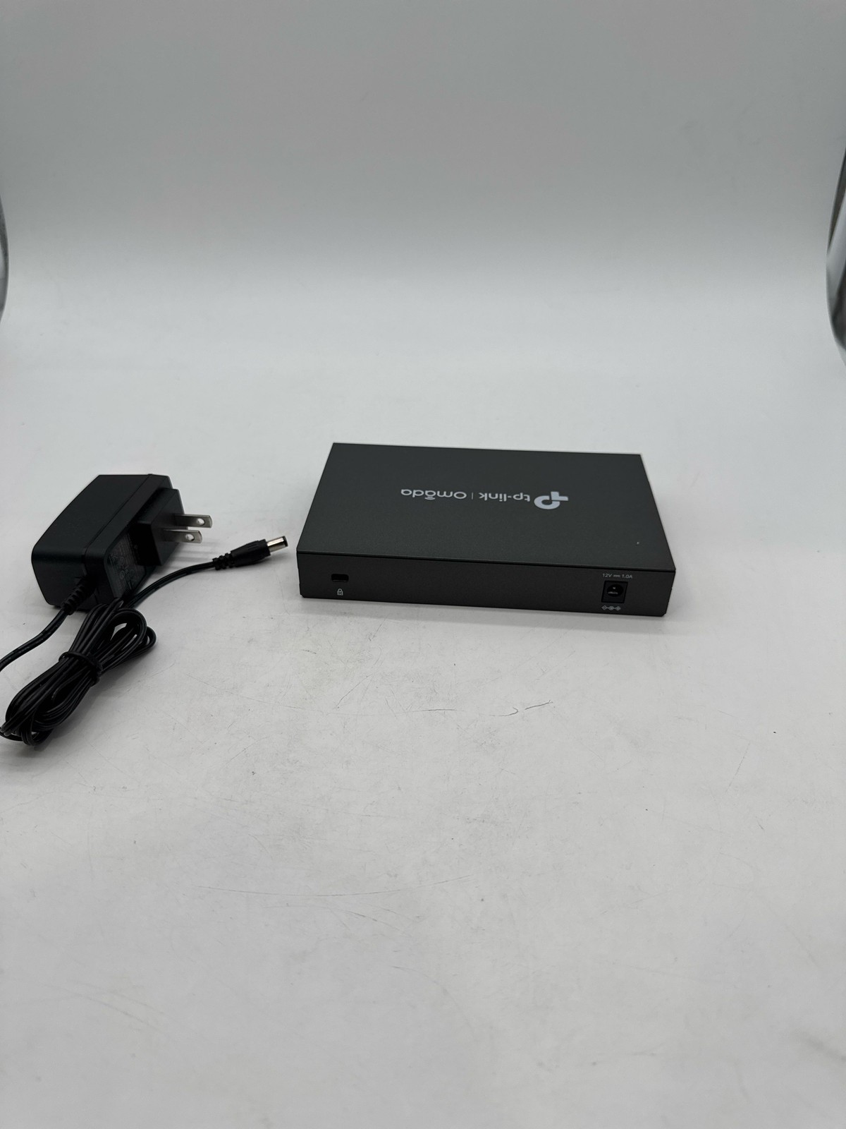 TP-Link Gigabit VPN Router 3 WAN Ethernet Ports SPI Firewall ER605 V2 Silver