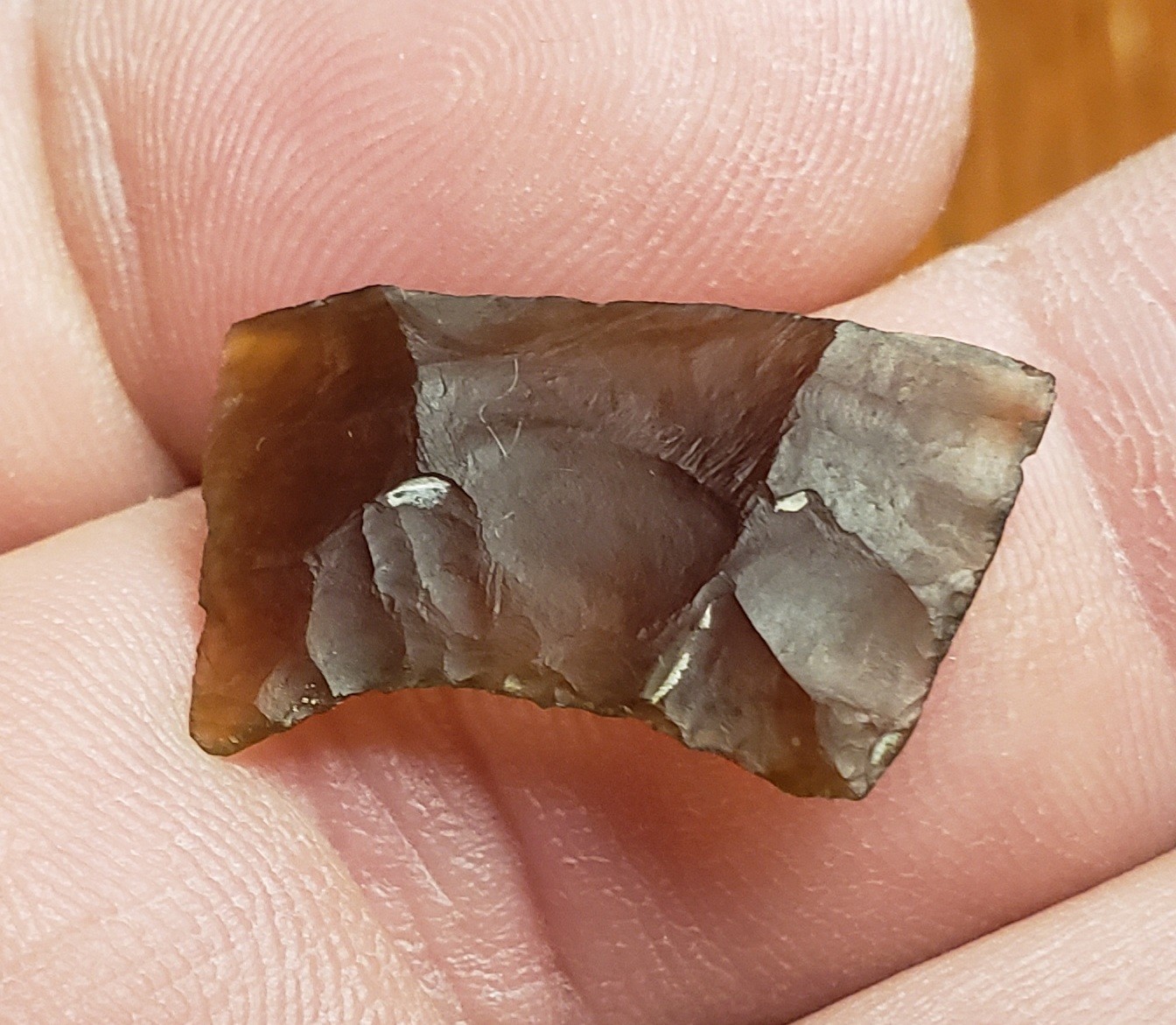 9/16" x 15/16" Knife River Flint Folsom Arrowhead Base- Mountrail County, ND