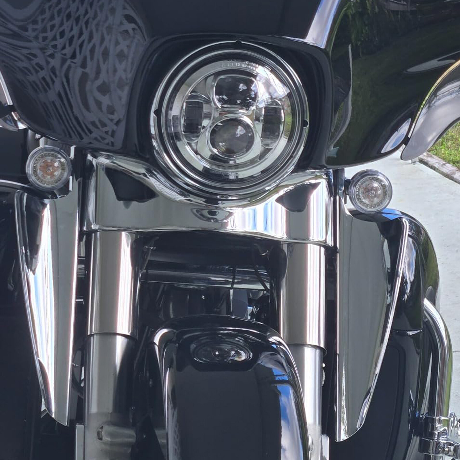 Front Fork Mount Wind Deflectors For Harley Touring Road King Street Glide CVO