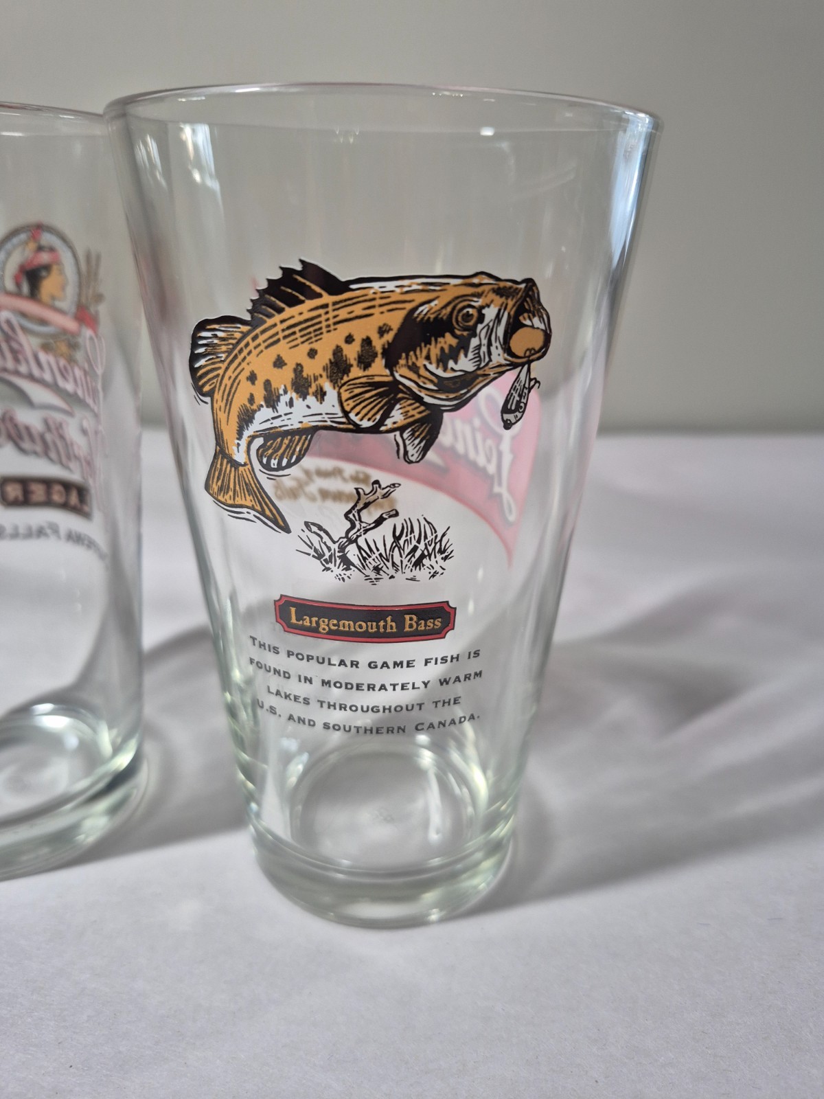 Set Of 2 Leinenkugel Fishing Beer Pint Drinking Glass Crappie & Largemouth Bass