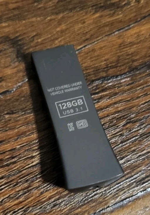 TESLA OEM Model S,3,X,Y USB Flash Drive for Dashcam 128GB READ DESCRIPTION BELOW