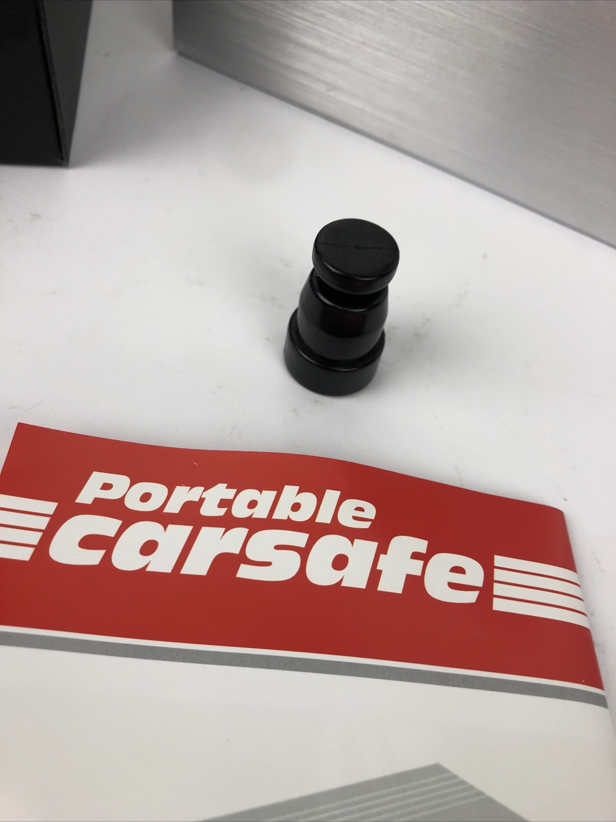 CAR SAFE Portable Small Car Gun Safe for Pistols Handgun Valuables Key Lock LOOK