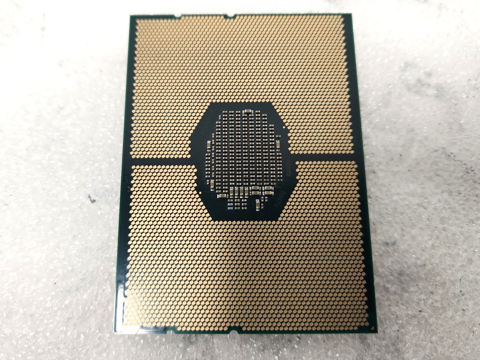 Intel Xeon Platinum 8176 28 Core Processor 38.5M Cache 2.10 GHz FCLGA3647 SR37A