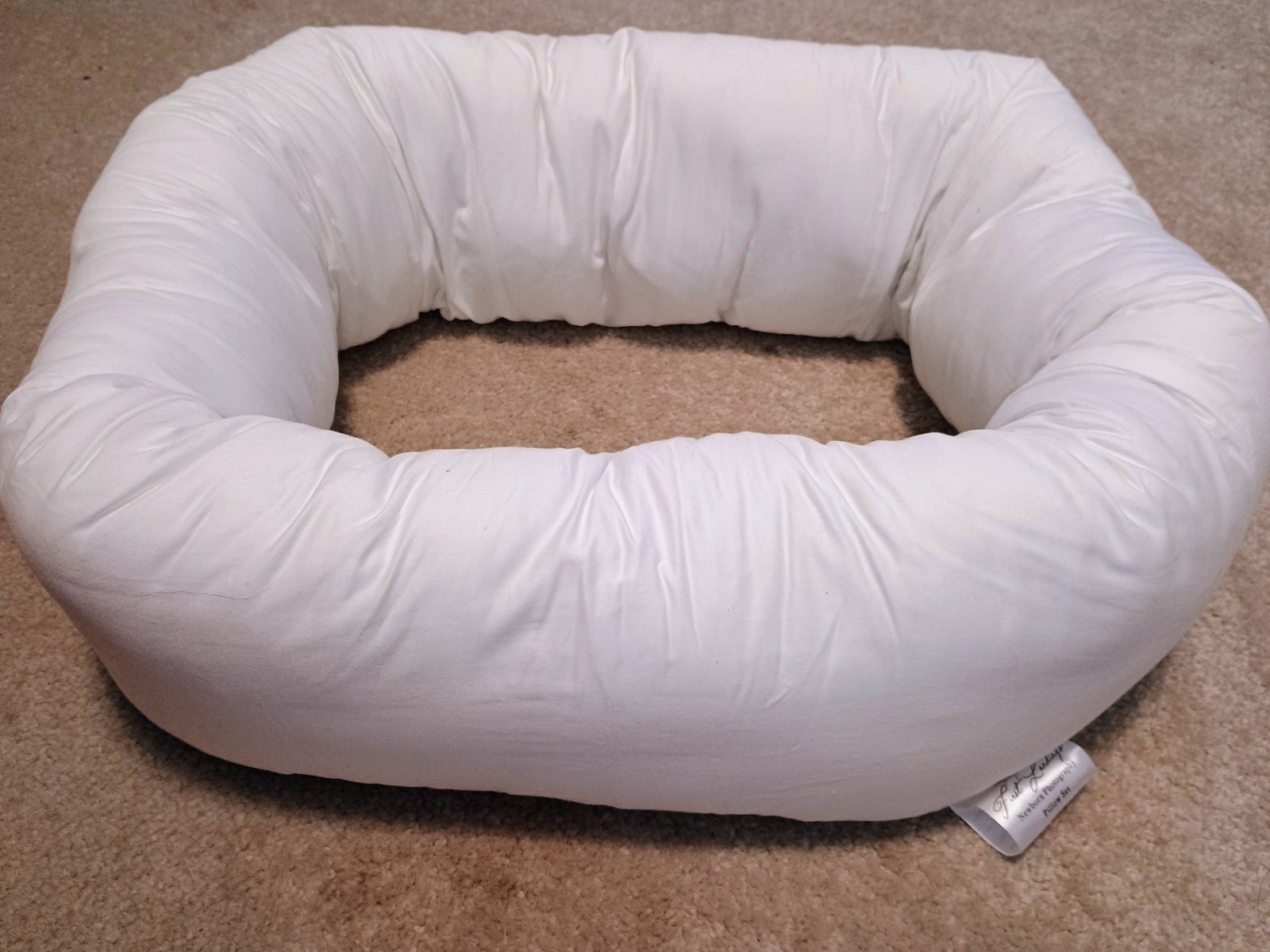 FIRST LANDINGS White NEWBORN PHOTOGRAPHY 4 Posing PILLOWS Set PROPS Infant BABY