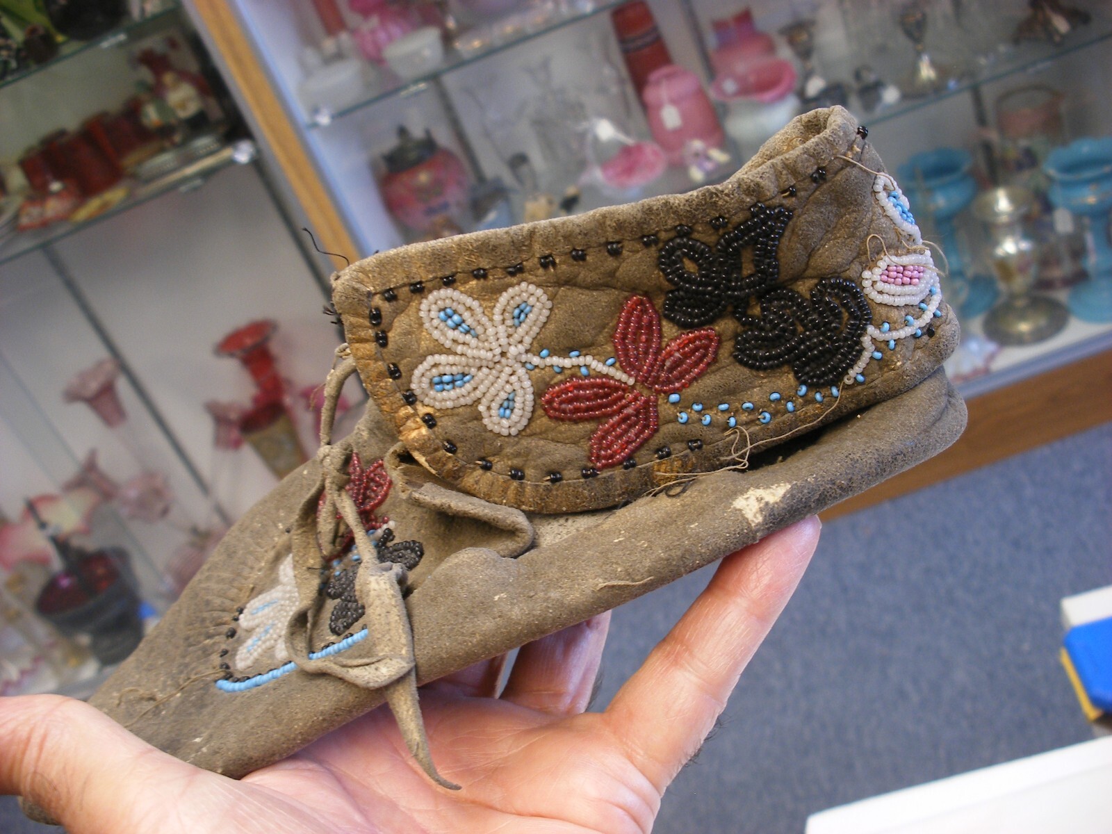 Antique Vtg Native American Plains Indian Beaded Moccasins - Damage - As-is!