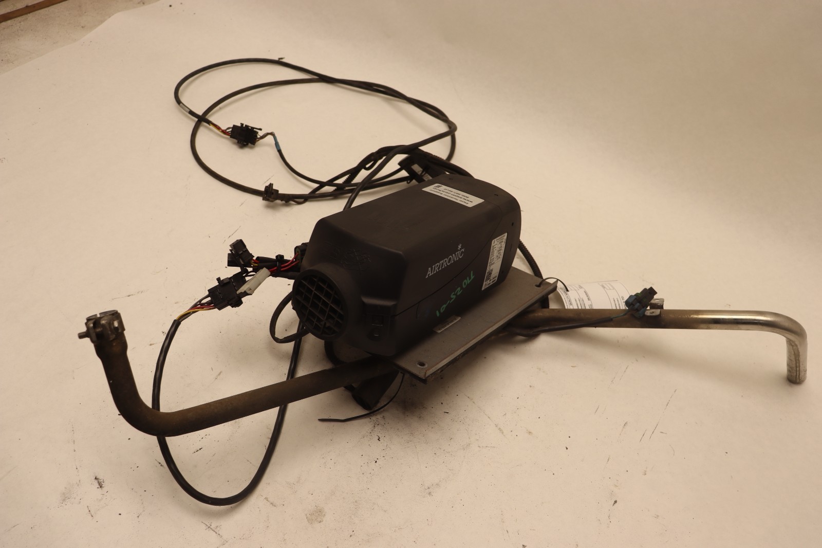 08-17 FREIGHTLINER CASCADIA AIRTRONIC D2 EBERSPACHER 12V 34W DIESEL HEATER OEM