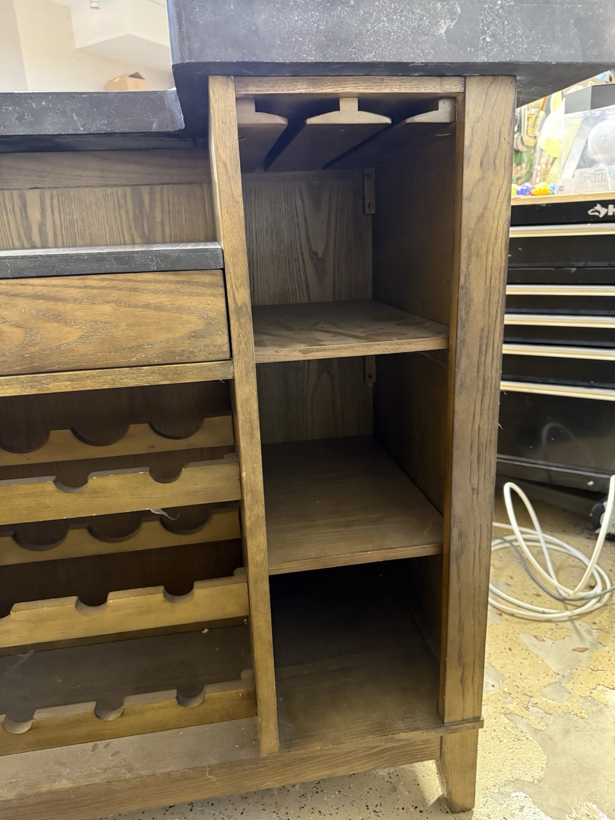 Montibello Bluestone Marble Pattern Home bar