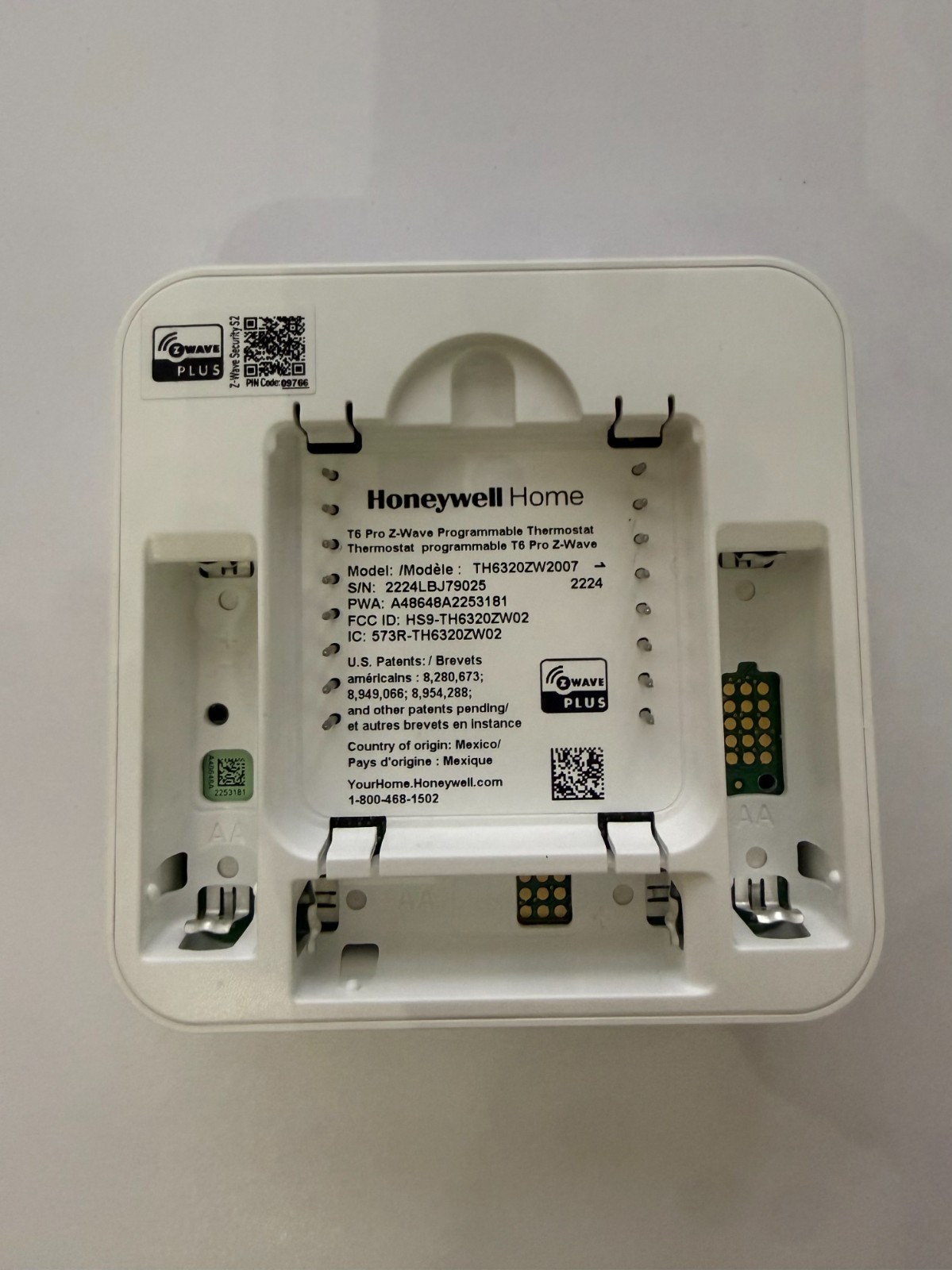 Honeywell T6 Pro Series Z-Wave Programmable Thermostat - White (TH6320ZW2007)