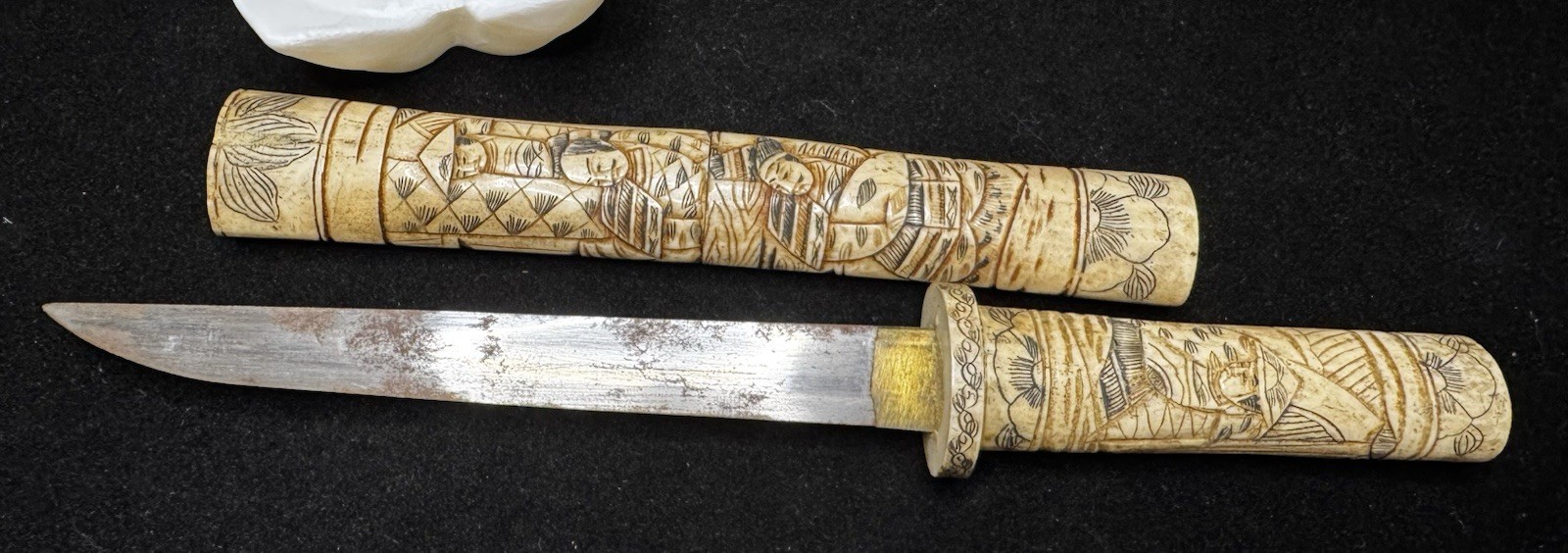 Antique Japanese Meiji Prd. Carved Tanto Dagger Sword w/ Scabbard Brass Mnt