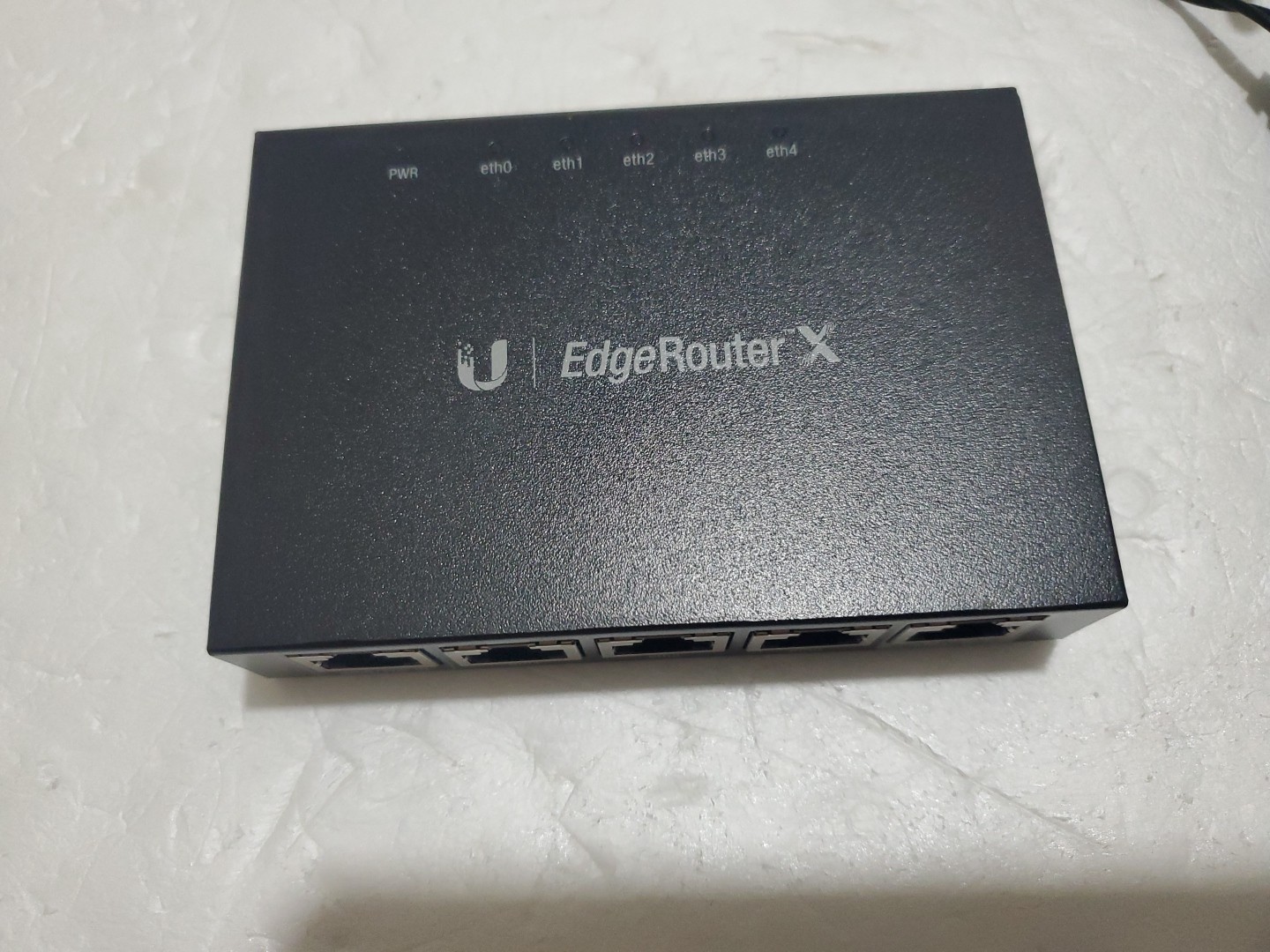 Ubiquiti Networks ER-X EdgeRouter X 5-Port Gigabit Wired Router