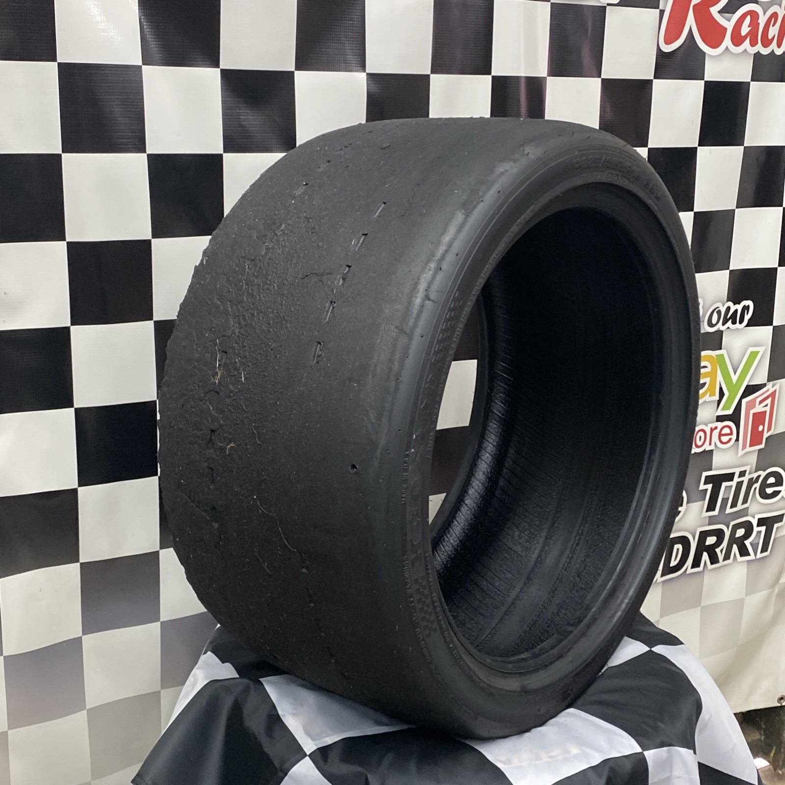 448-1 USDRRT HOOSIER DOT Road Race Tire 285/30-ZR18 R7