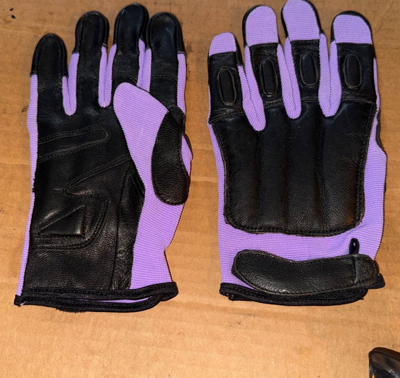 SELF DEFENCE WEIGHTED SAP GLOVES LRGE WITH STEEL SHOT INSIDE - Size Large