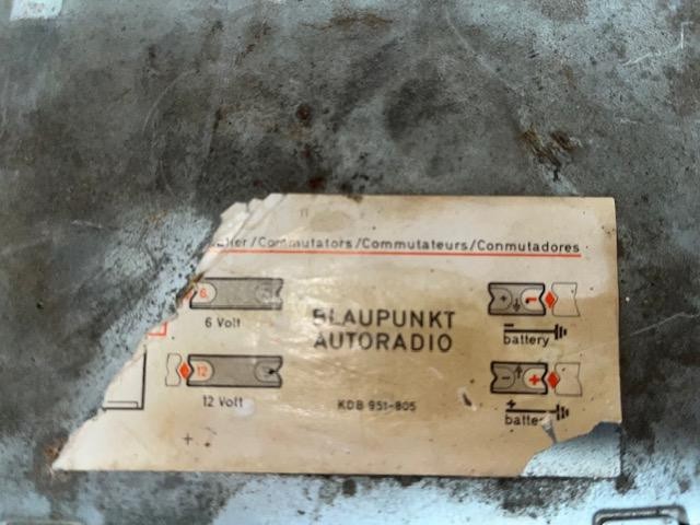 Vintage Blaupunkt Frankfurt W Series AM / Fm / SW Radio with Ivory Knobs