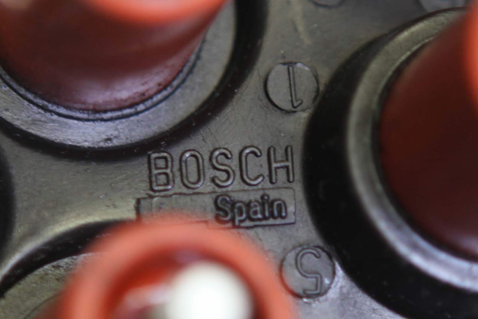 BOSCH Porsche 911 964 993 Distributor Cap OEM 930.602.919.01 - 1 235 522 412 I8