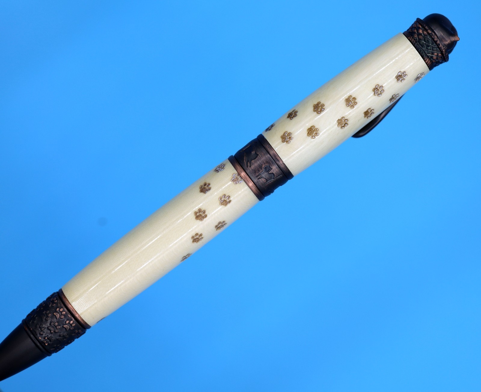 Handmade Holly Wood Cat Paw Ballpoint Pen – Twist Pen with Crafted Cat Paw Trail