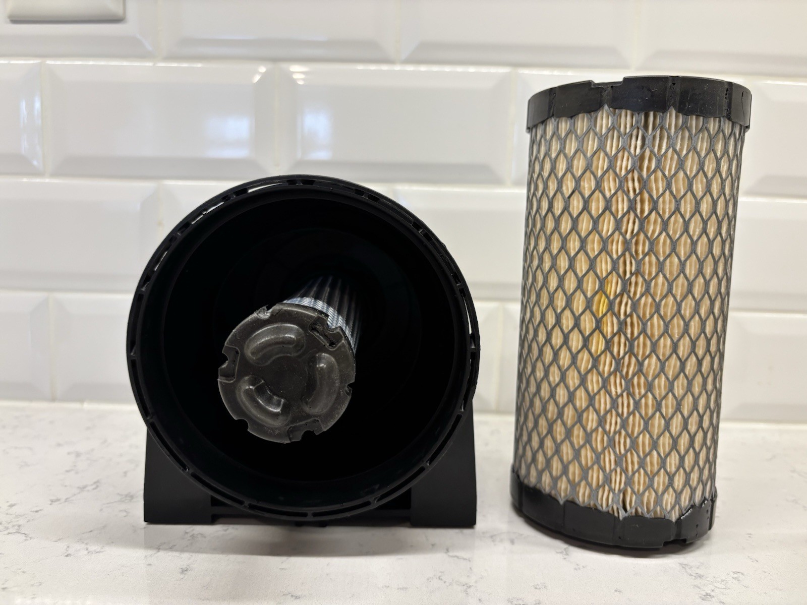 4 In Donaldson Air Filter New GO42545 Made In USA P822686 & Safety M123378