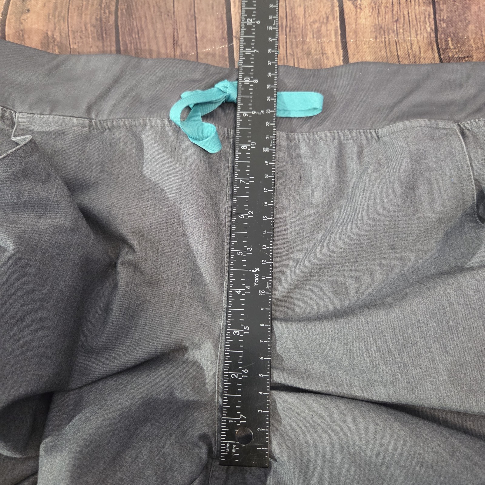 FIGS Kade Cargo Scrub Pants Womens MT Tall Graphite Gray FIONx Medical Work