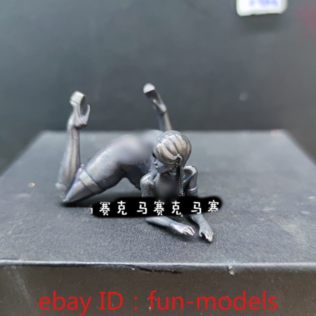 1.9“Black Solid Copper Cute Maiden Sexy Female Pose Car Ornament