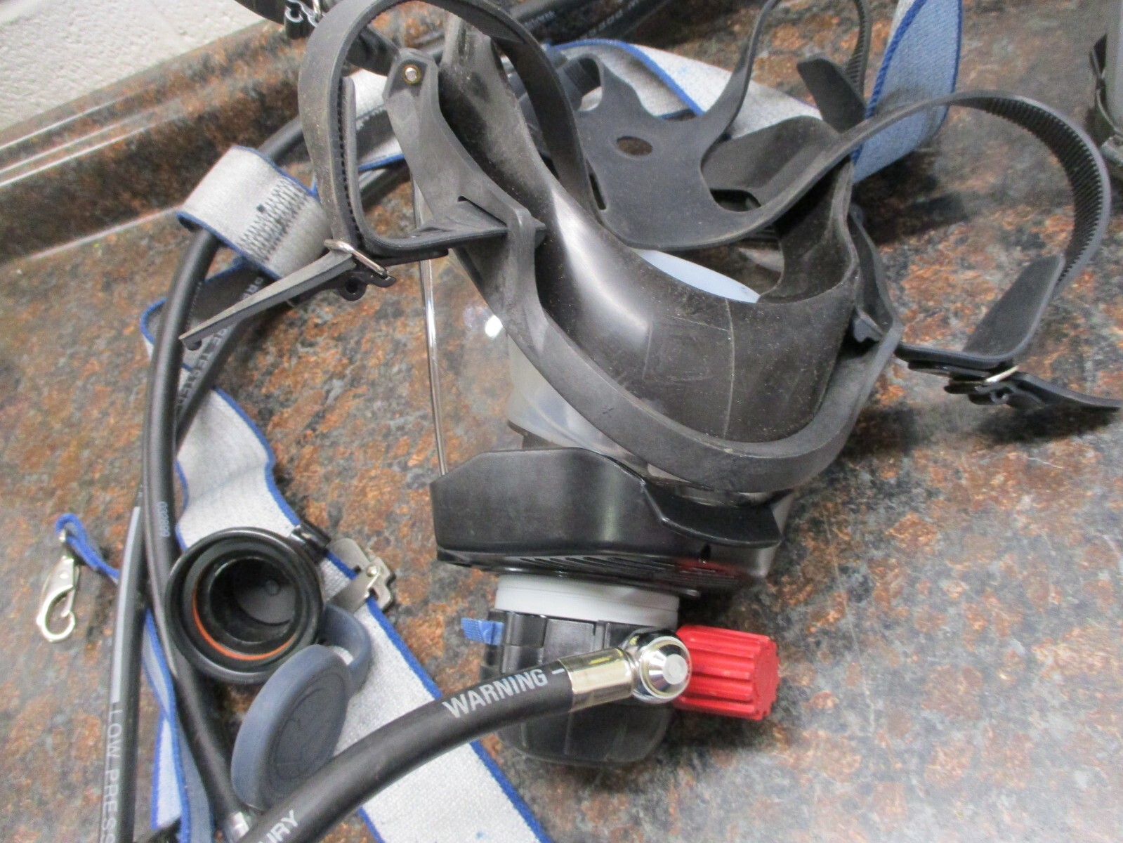 Honeywell P968410 Panther Hip Pac, Pressure Demand SAR, Escape Cylinder W/Mask