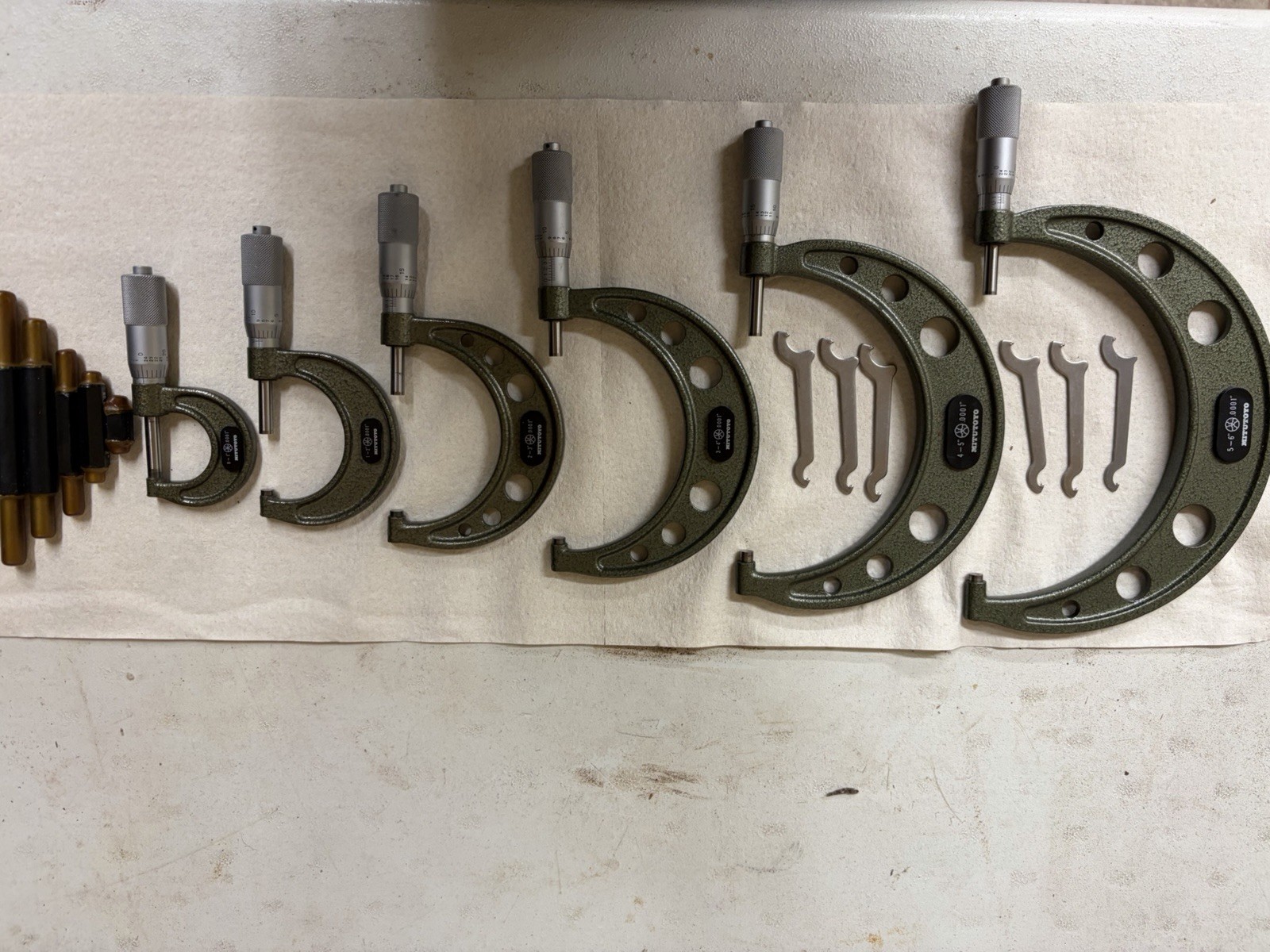 Mitutoyo 0-6 Micrometer Set .0001 Carbide Tips Made In Brazil With Standards