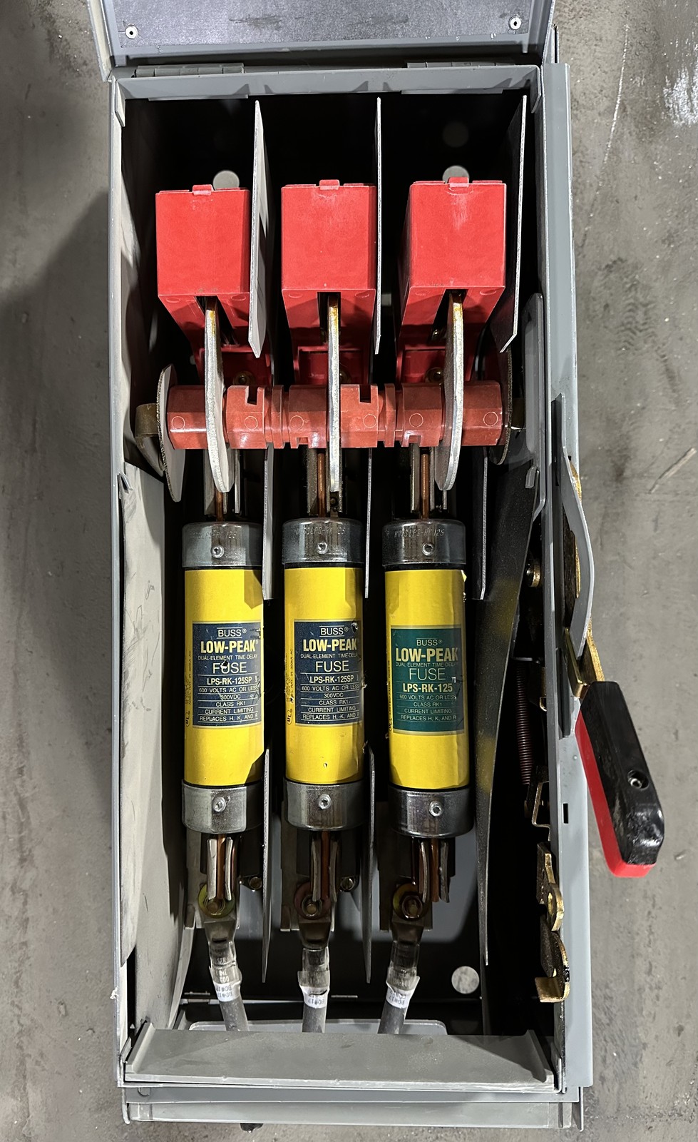 Square D QMB-364 Panelboard Switch with Fuses 200 Amps 3 Pole 600 VAC QMB364W