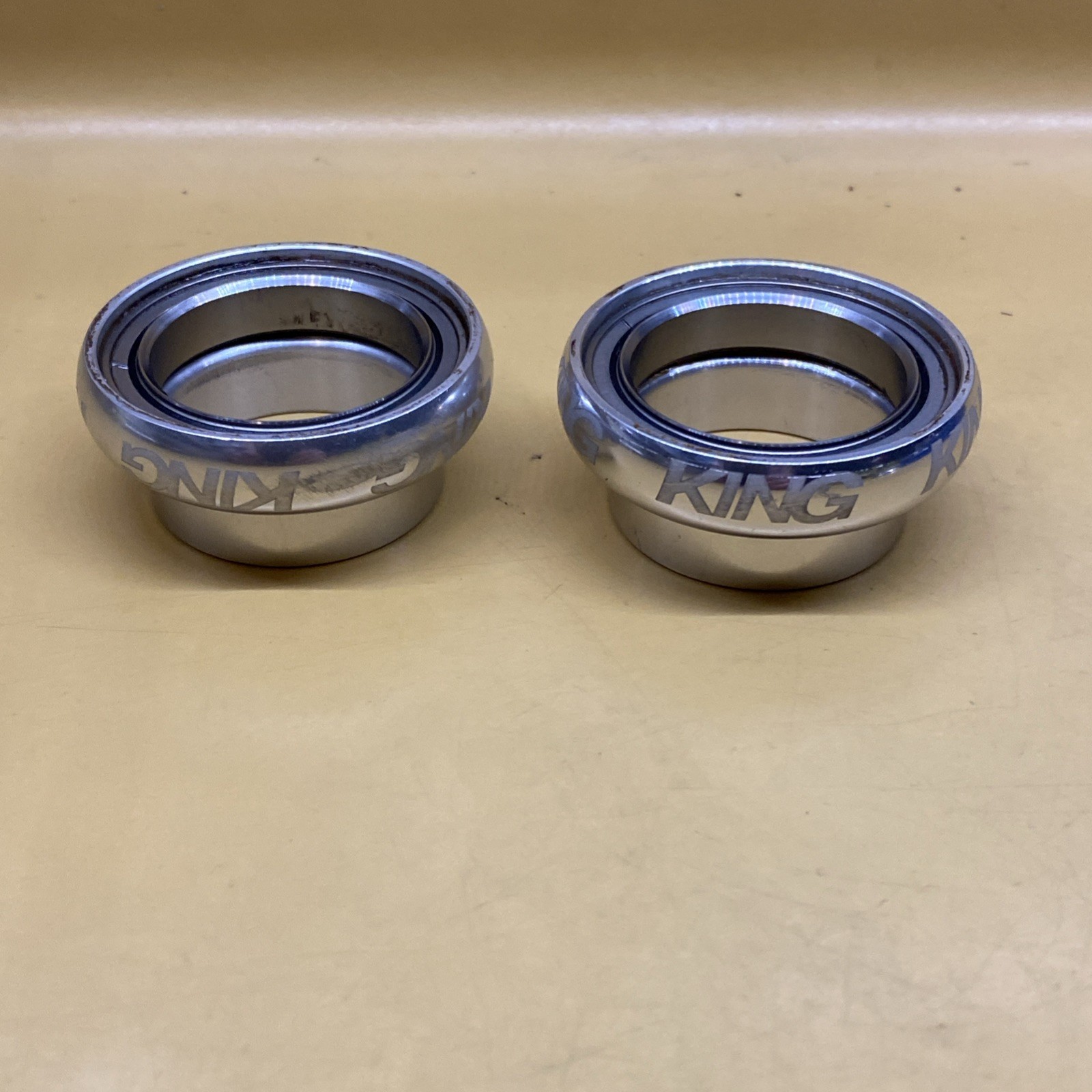 Silver Chris King 1-1/8" NoThreadset Threadless Sealed Bearing Headset