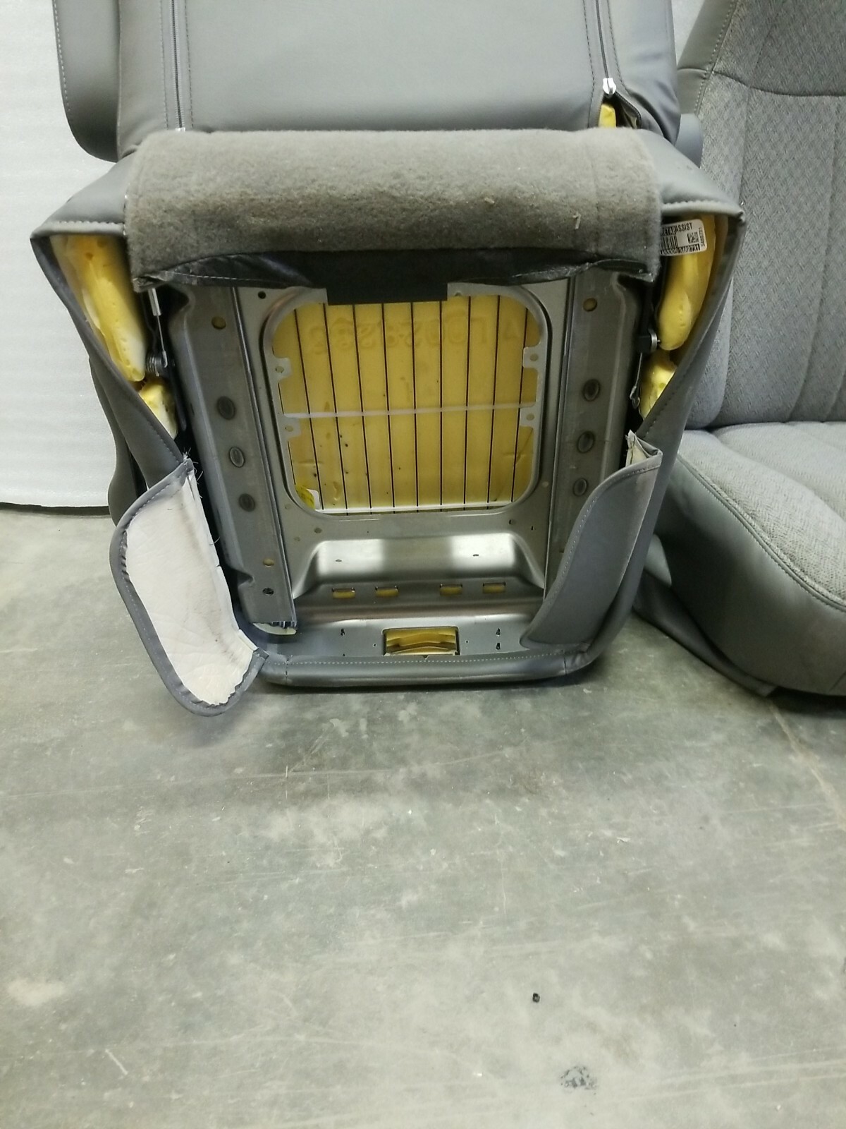 97-23 Chevy Express/GMC Savana Van Pair LH & RH Gray Cloth Power Bucket Seats