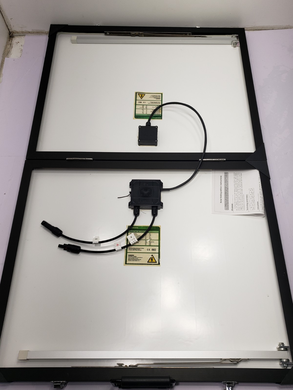 Fuel-Less Generator by Humless Lion Energy 50W Solar Panel Power Connector