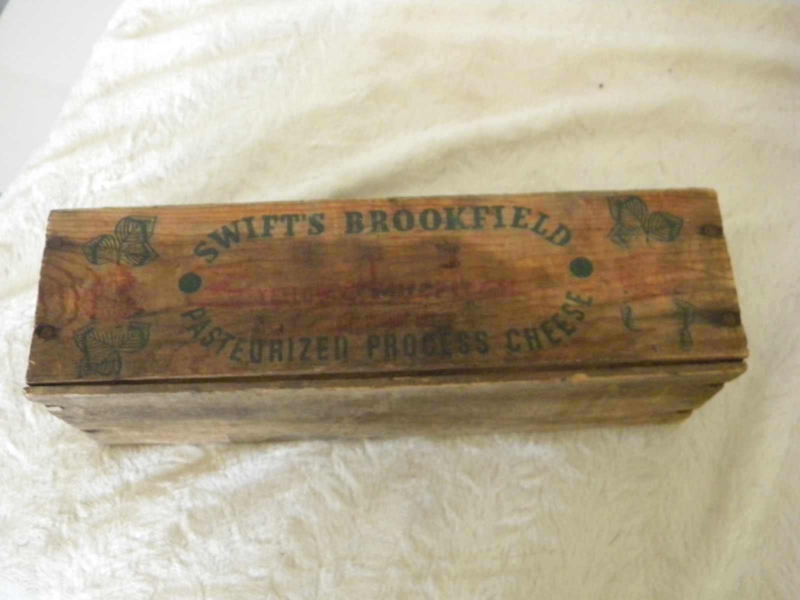 vintage wood cheese box 5 Lb. Swift's Brookfield Pasteurized Process Cheese