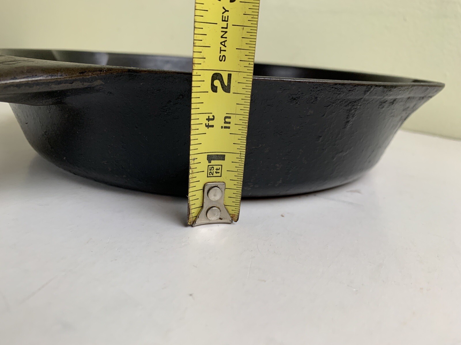 Wagner Ware Sidney-O- #6 Skillet 1056 R Stylized Logo Cast Iron