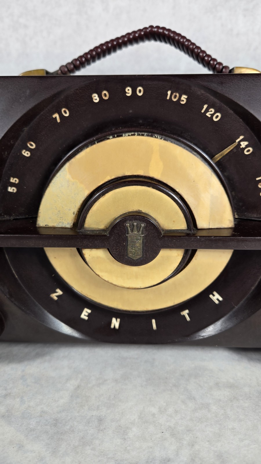 Vintage MCM Zenith Model J615 AM Tabletop Tube Radio POWERS ON/PARTS See Photos