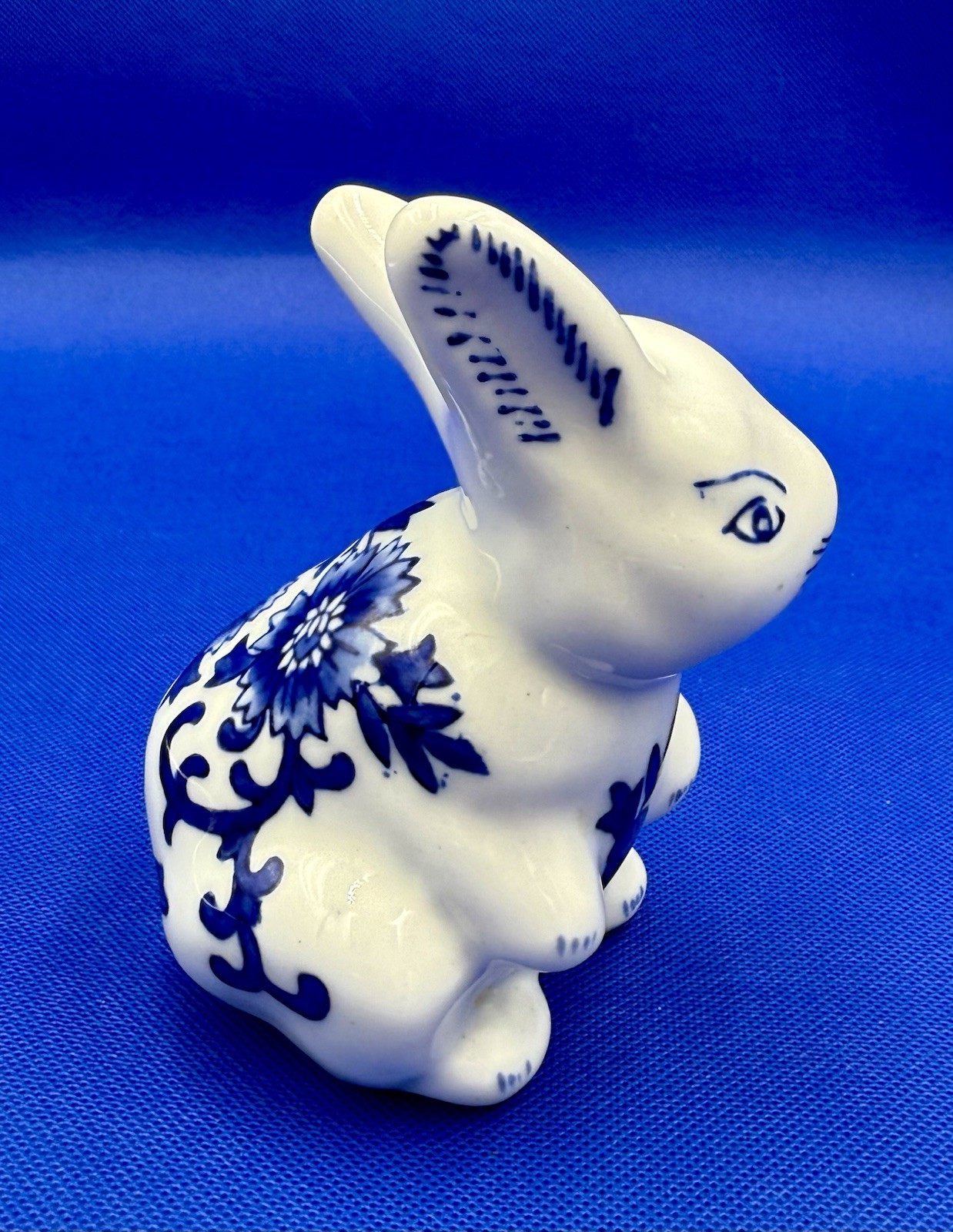 Vintage Blue And White Ceramic Rabbit Bunny Figurine Easter Floral