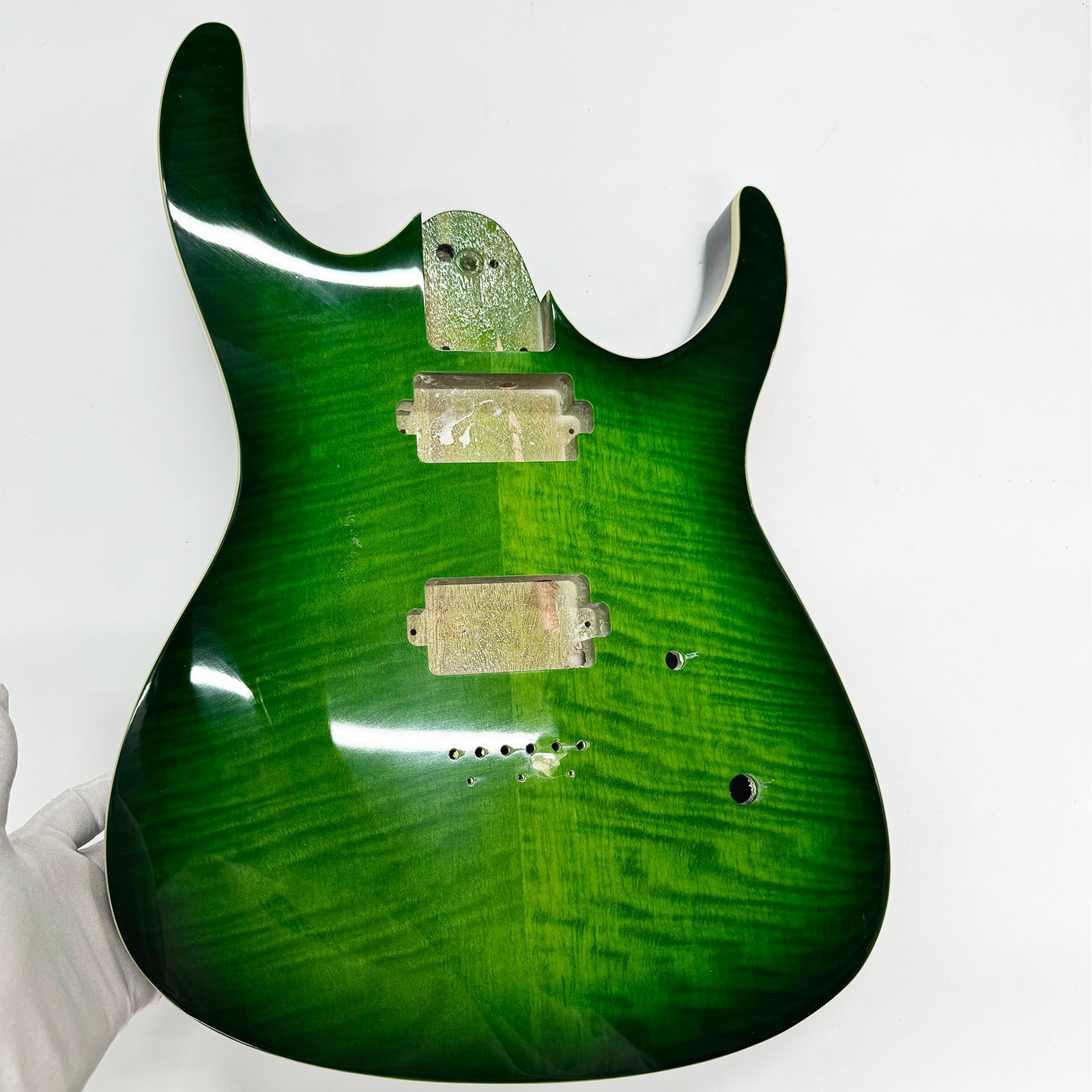 Basswood Electric Guitar Body Gloss Finish Green Burst Fits 24 Frets 25.5 Inch