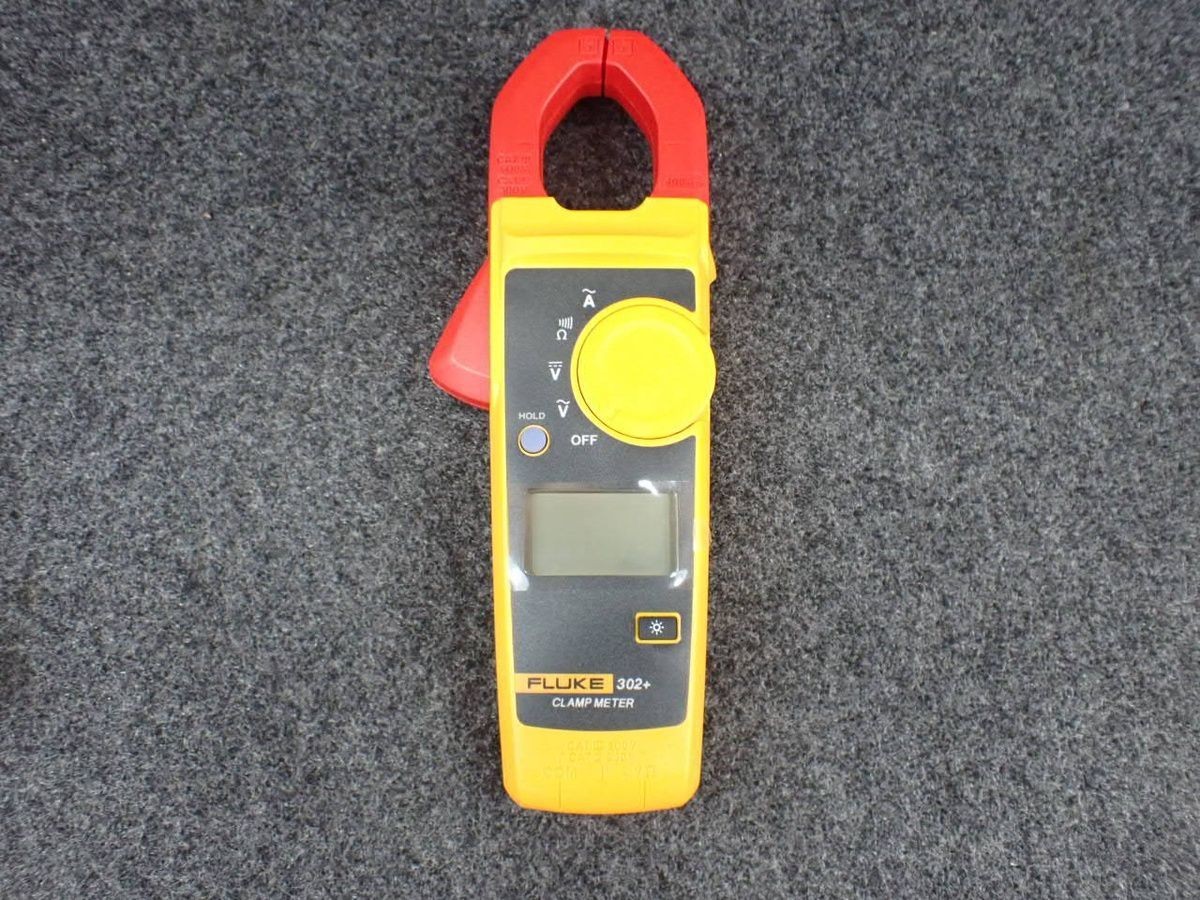 FLUKE 302+ Digital Clamp Meter, 30mm Jaw, 600 VAC/DC, 400A