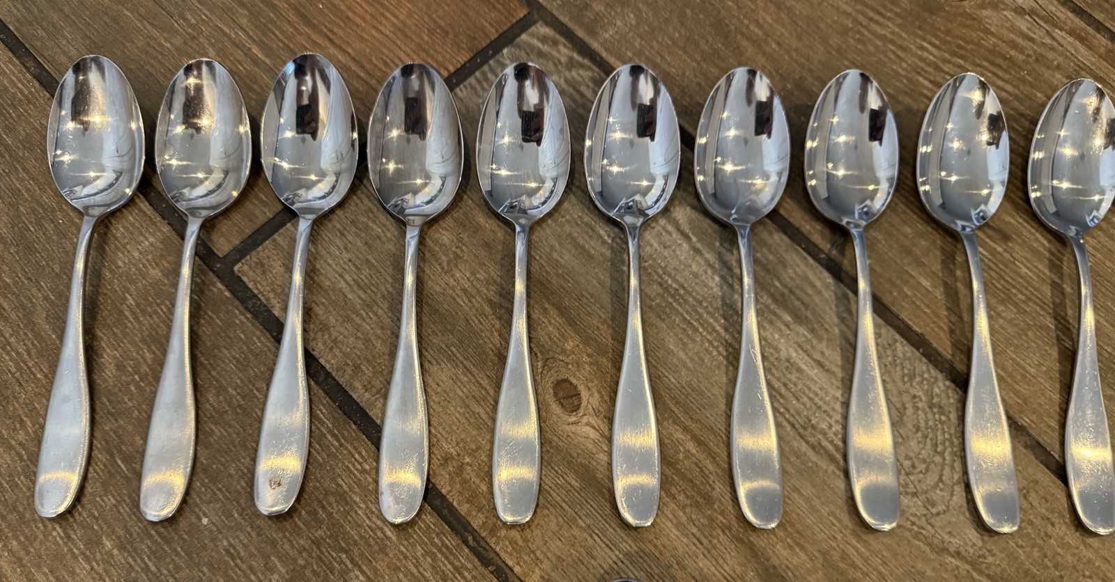 Towle SATIN PETAL 18/0 Living Collection Flatware Set of 40 Spoons Knives Forks