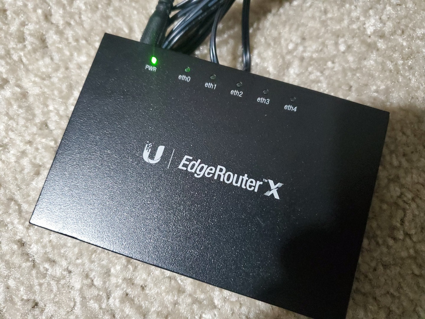 Ubiquiti Networks ER-X EdgeRouter X 5-Port Gigabit Wired Router