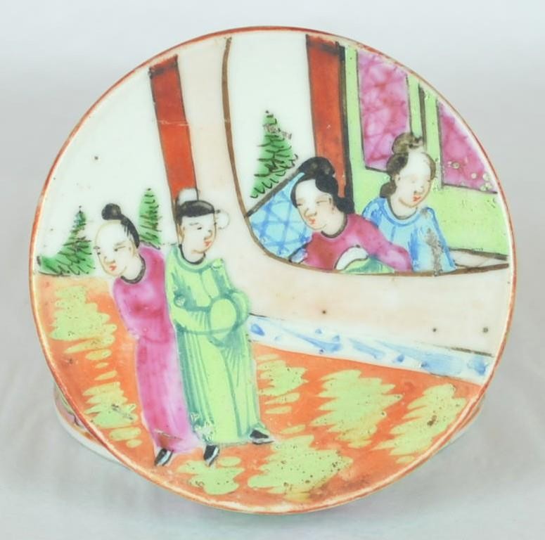 ANTIQUE CHINESE ROSE MEDALLION LIDDED JAR - 2 1/2" ROSE MEDALLION LIDDED JAR