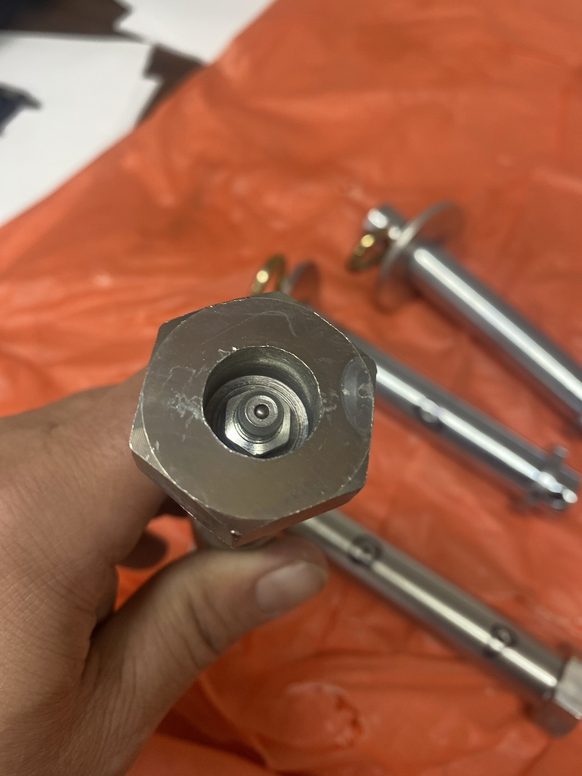 25 Mm Pins For One Ton China Excavator Greasable Bucket Thumb