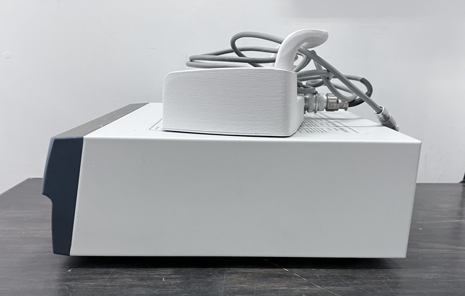 J & J GEN300 Ultrasonic Harmonic Scalpel Generator 04 w/ Footswitch & Handpiece