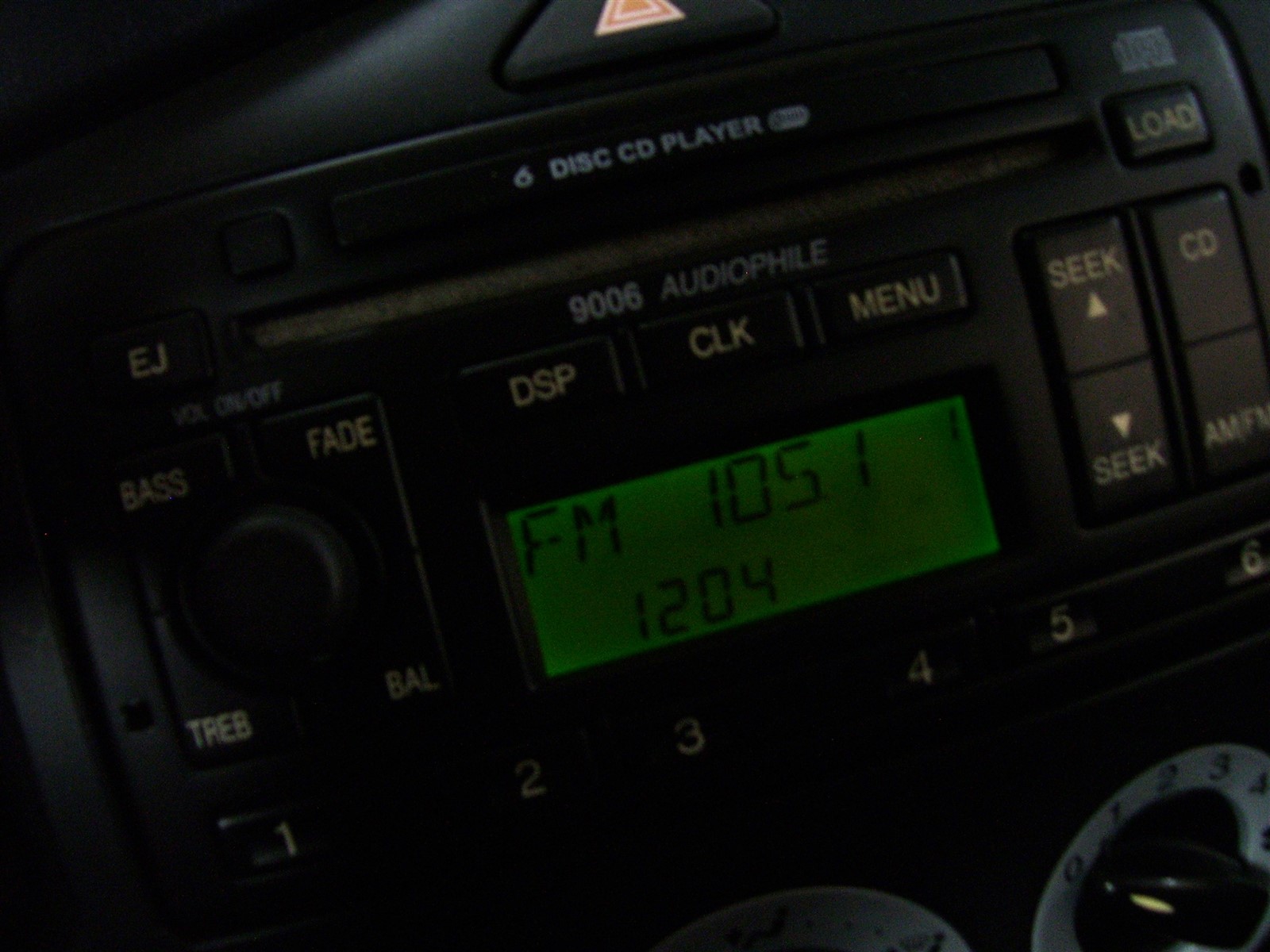 2002 Ford Focus SVT Radio Stereo 6-Disc CD Changer FOR PARTS ONLY Damaged