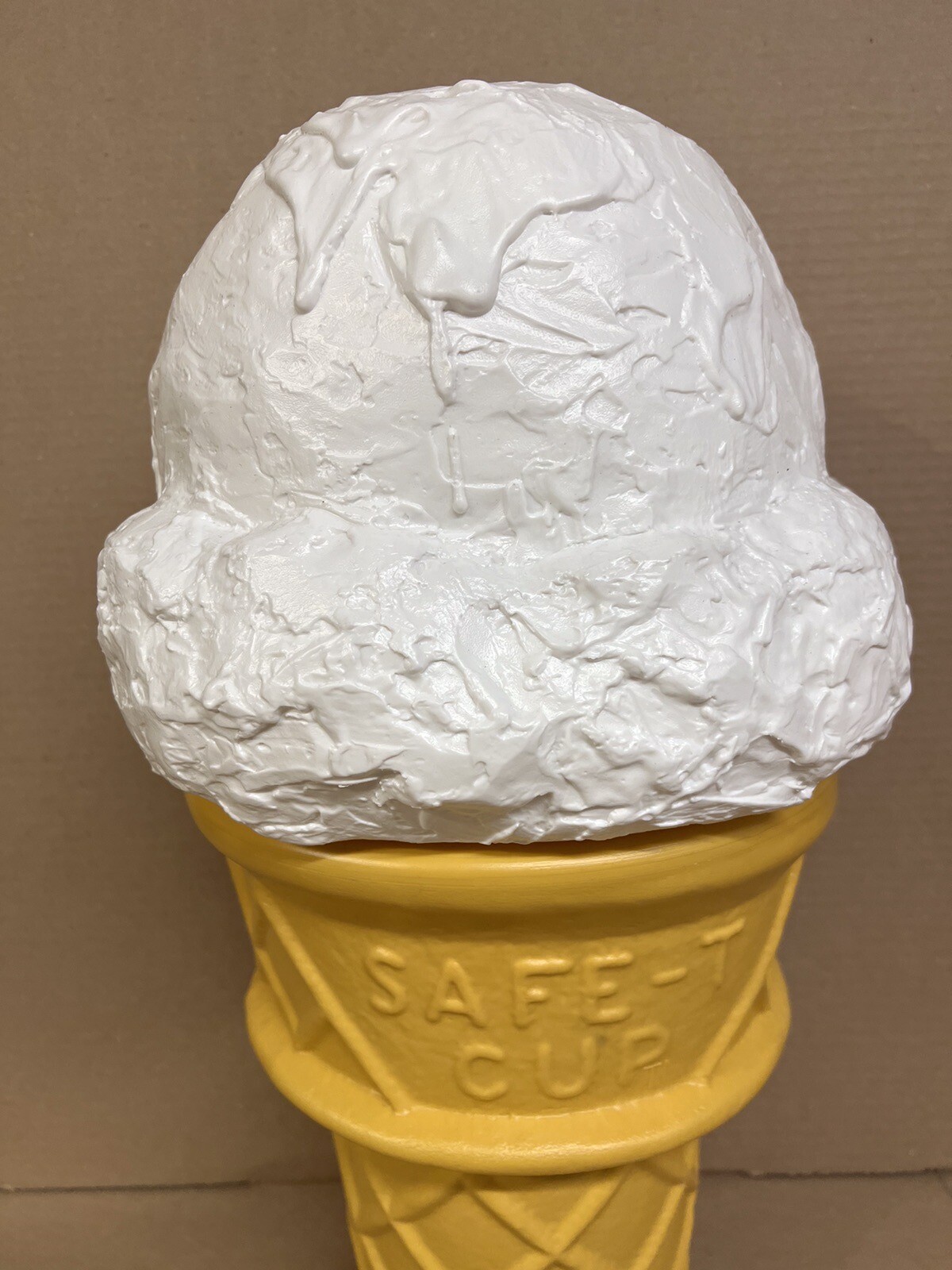 Blow Mold Giant Plastic Ice Cream Cone Display Vanilla SCOOP Safe T Cup
