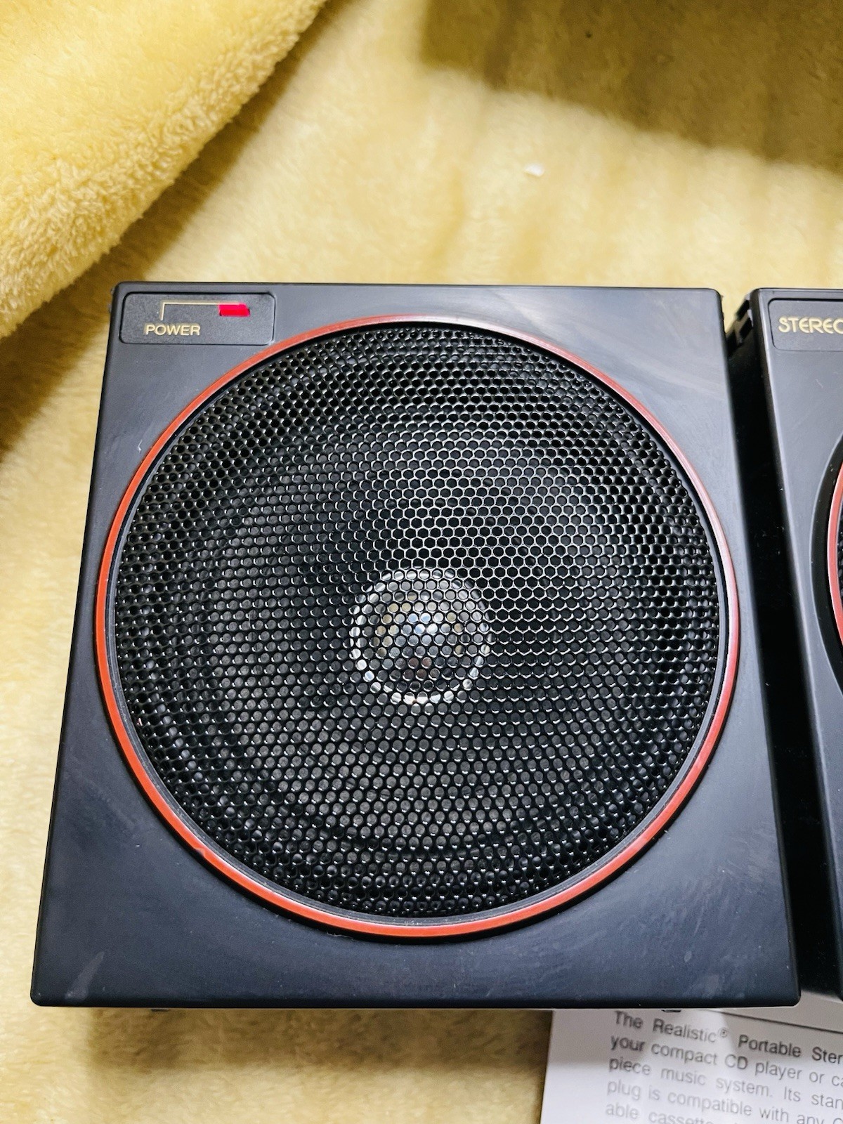 Vintage Realistic Radio Shack Minimus 0.4 Portable Amplified Speakers #40-1267